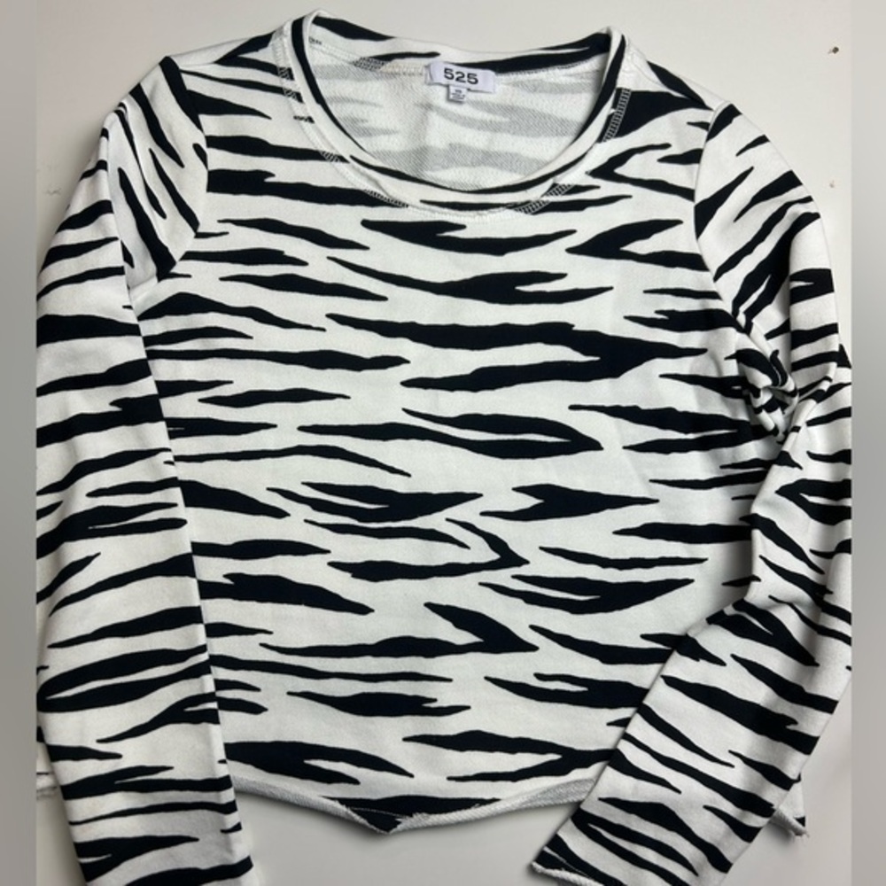 525 America zebra sweater